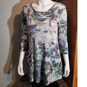 42 POPS Blue Watercolor Floral Tunic Blouse Women's Medium Abstract Oversized